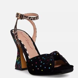 Betsey Johnson Women's Alianna Heeled Sandal Shoes Black Multicolor Sz 9 NWB